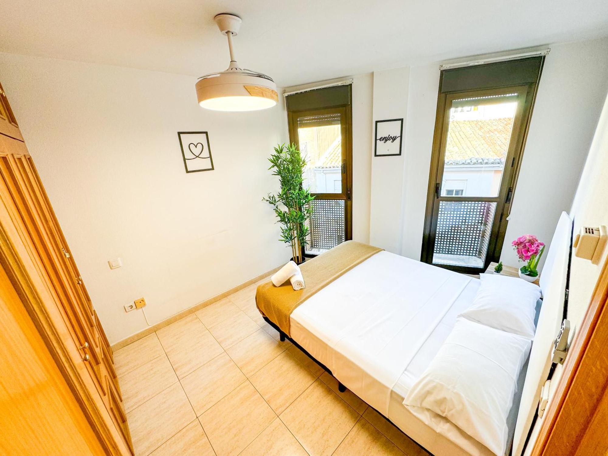 Enjoy El Pilar Turistea Appartement Zaragoza Buitenkant foto