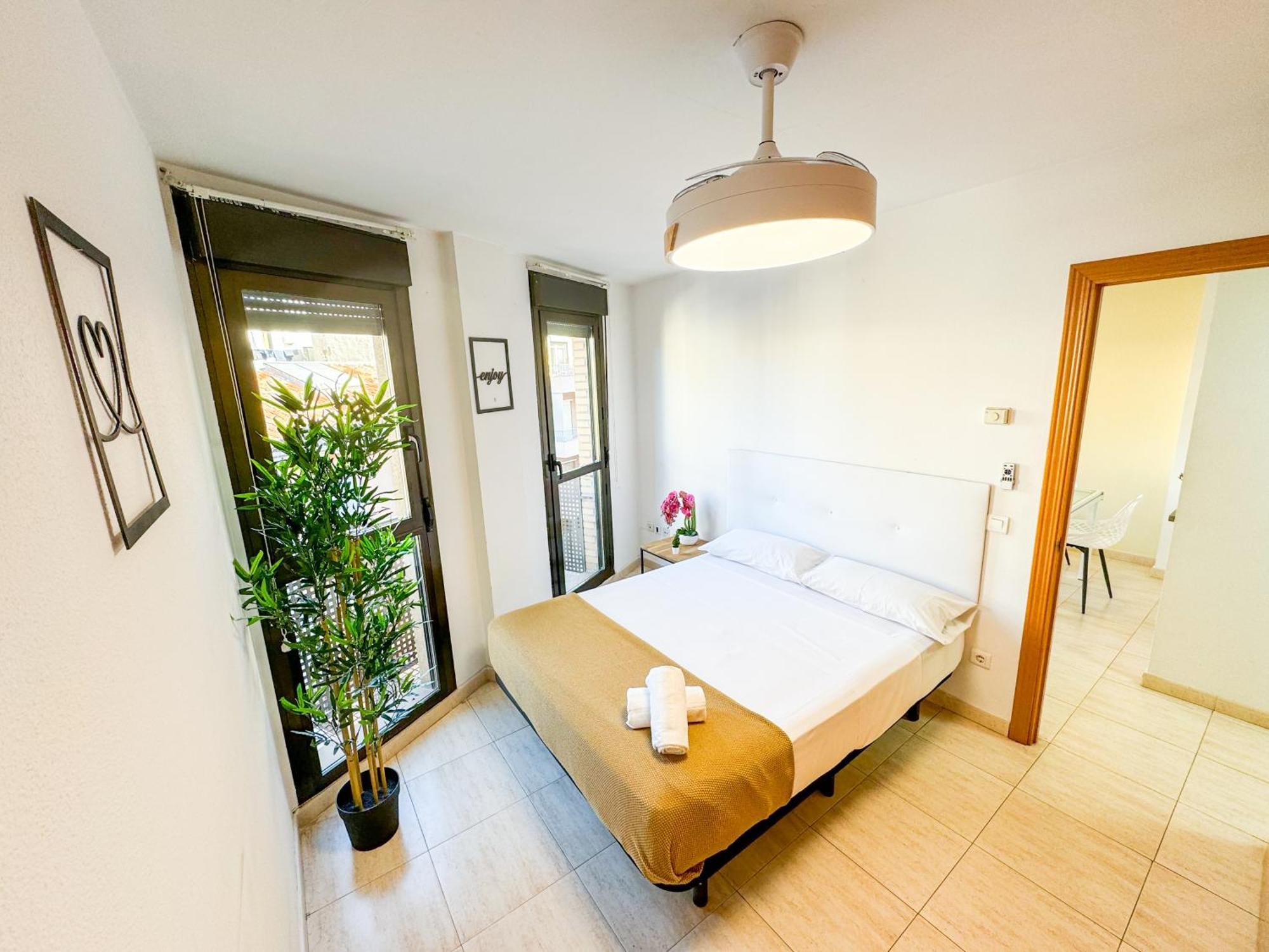 Enjoy El Pilar Turistea Appartement Zaragoza Buitenkant foto
